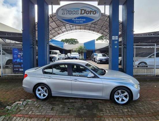 BMW 320i 2.0 16V TURBO ACTIVE FLEX 4P AUTOMÁTICO BMW 320i 2.0 16V TURBO ACTIVE FLEX 4P AUTOMÁTICO